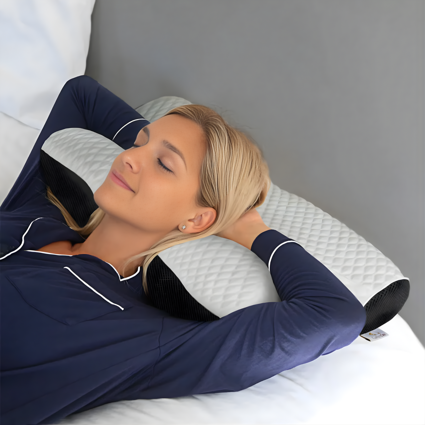 Fuzelle™ - Memory Foam Neck Pillow